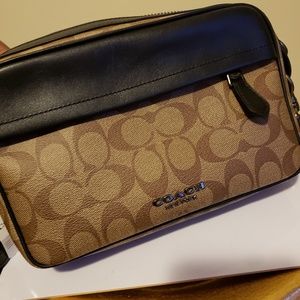 Coach Crossbody in Signature Canvas